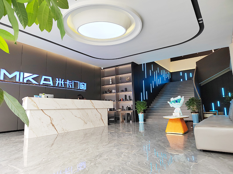 米卡门窗前台大厅